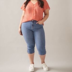 12 - In Every Story | Straight-Leg Denim Capri with Zip